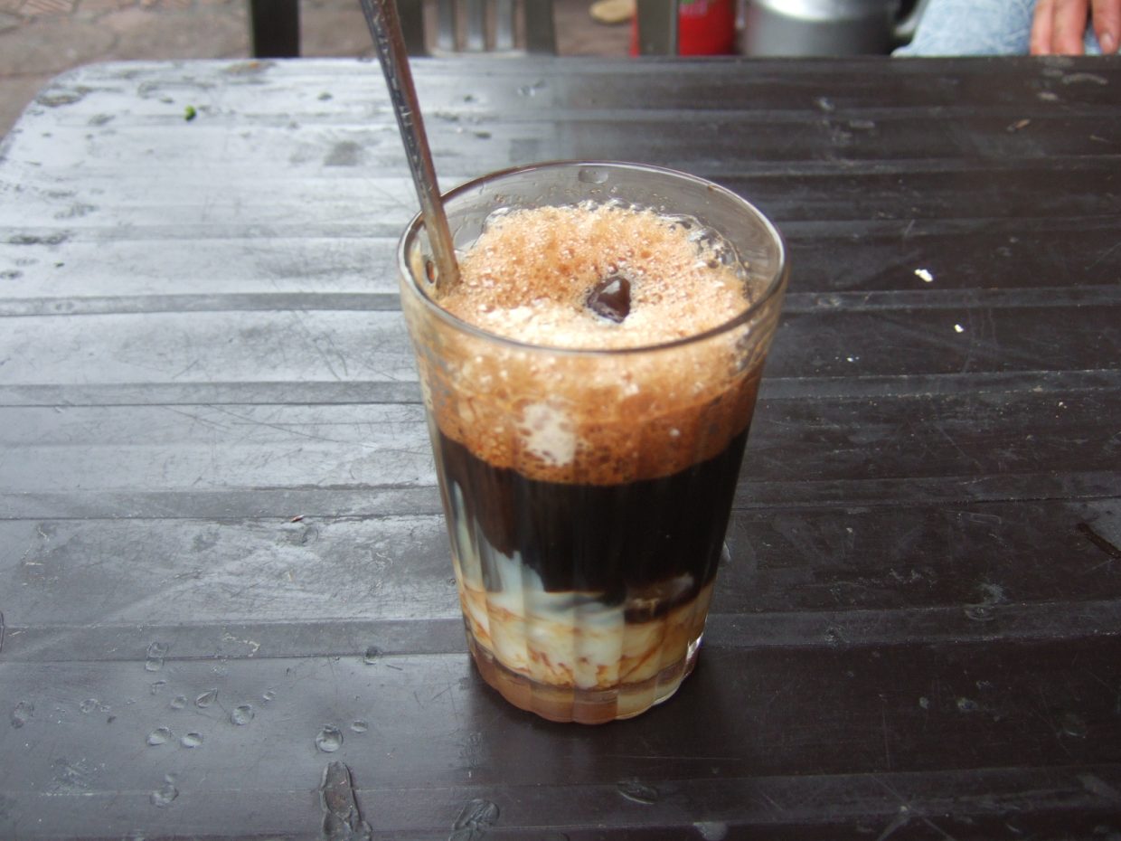 Ca phe sua da, Vietnamese iced coffee with condensed milk